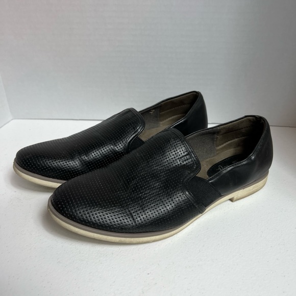 EuroSoft Vernelle black loafers, size 9M - Picture 2 of 7